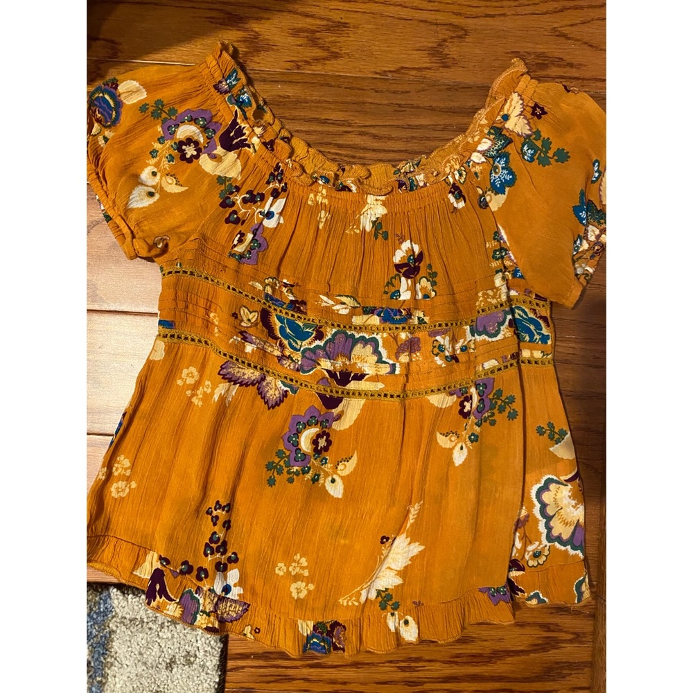 Altar’d State Small off the shoulder top